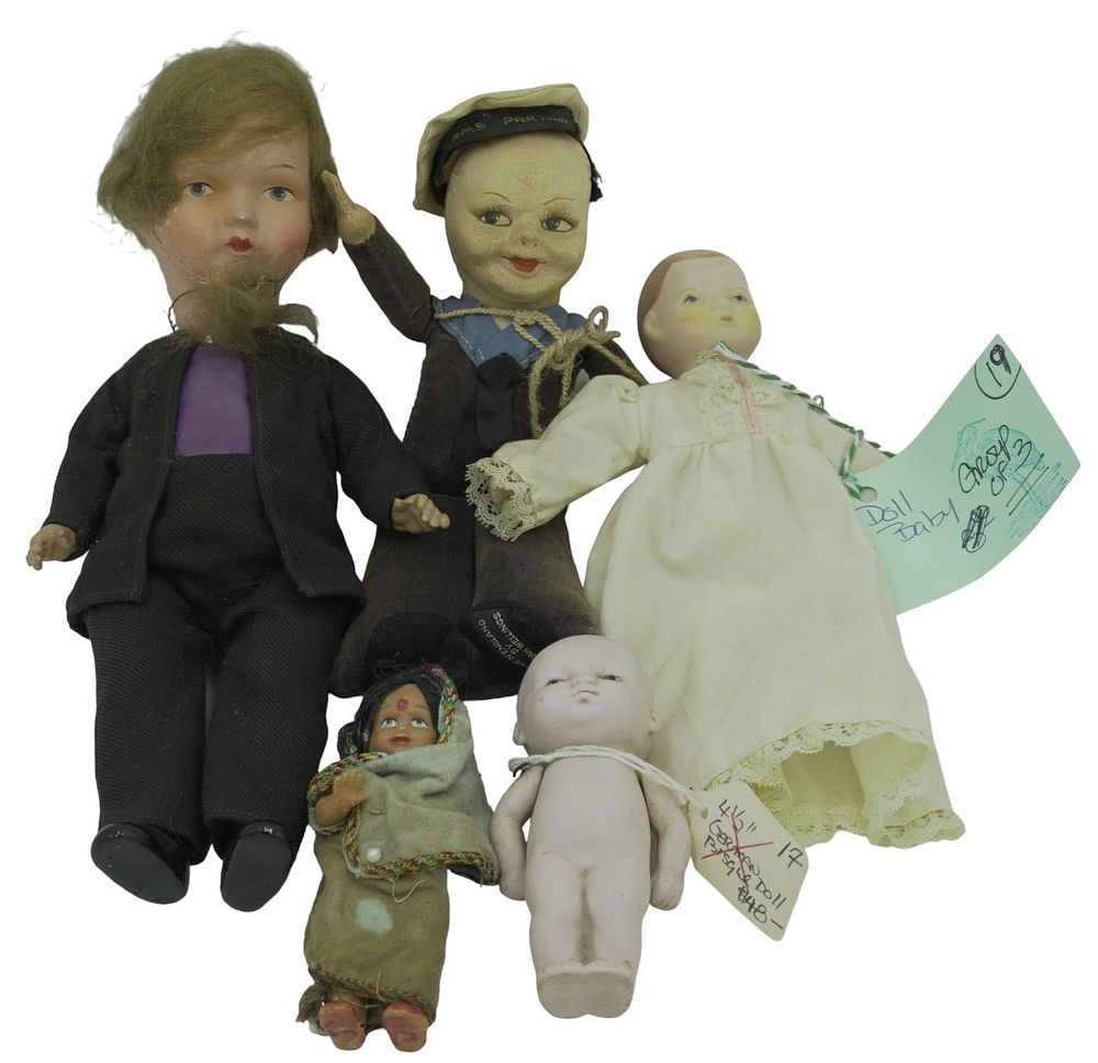 Lot 326: LOT OF 5 DOLLS INCL NORAH WELLINGS