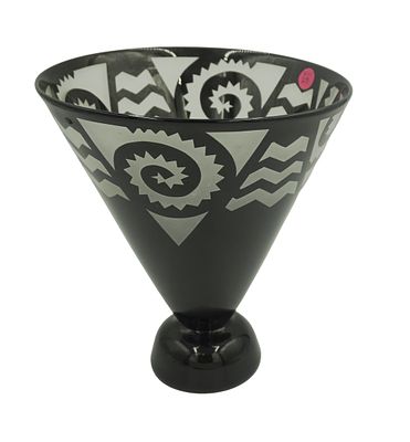POSTMODERN SIGNED STEVEN CORREIA ART GLASS VASE. Signed Steven Correia 1995 Etched Black Glass 