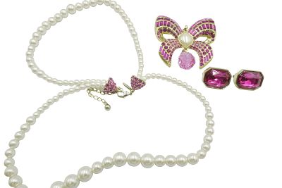 SCASSI 3 PC RASPBERRY & PEARL NECKLACE - BROOCH - EARRINGS. Vintage Scassi 2 Strand Pearl and 