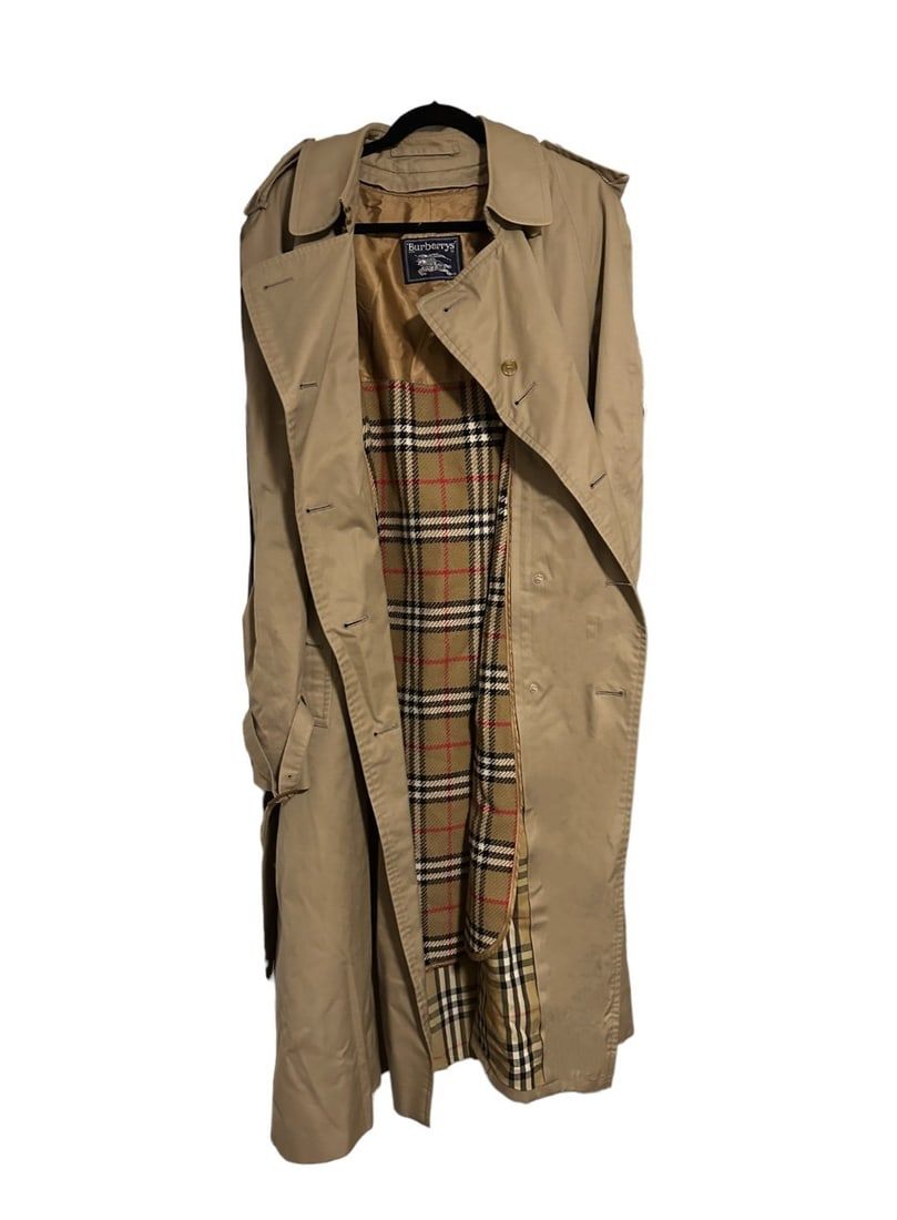 Lot 153: VINTAGE BURBERRYS' LONDON TRENCH COAT