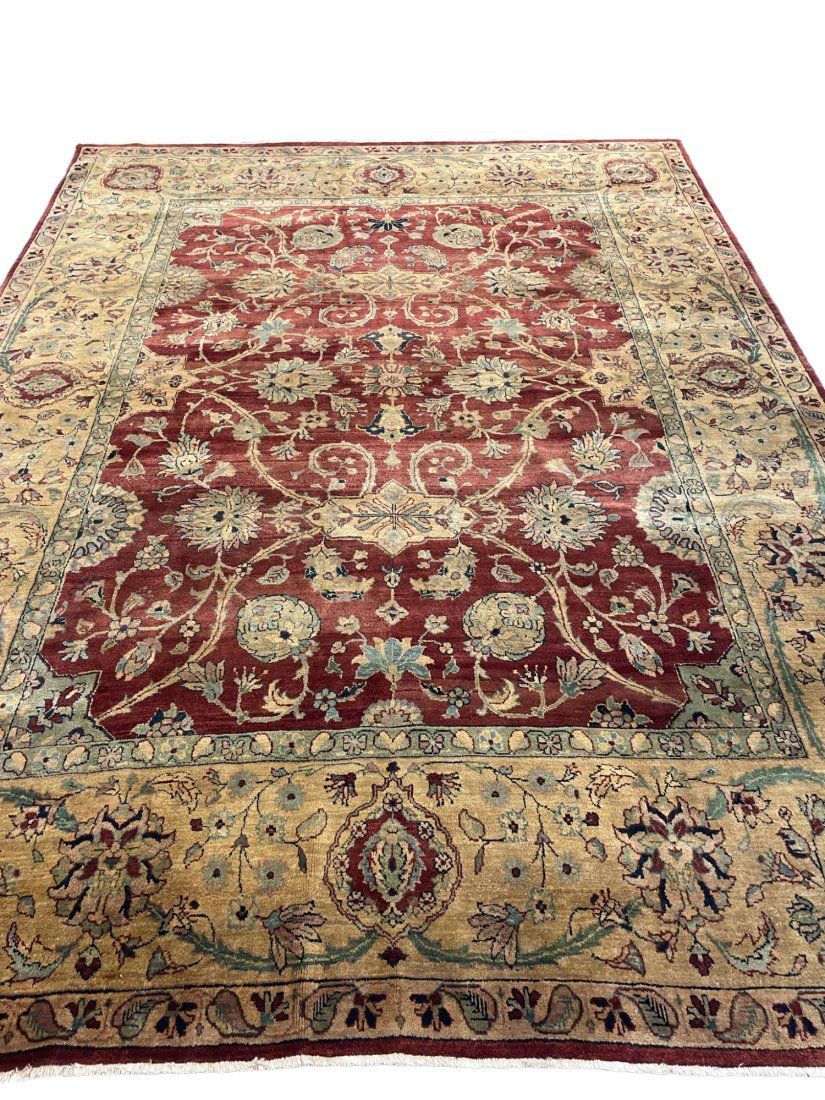 Lot 203: AGRA RUG HAND KNOTTED 100% NEW ZEALAND WOOL