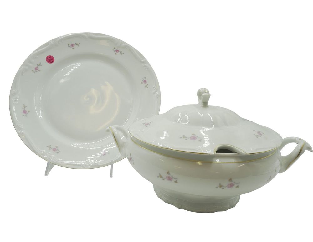 Lot 204: LARGE VINTAGE POLISH TUREEN W UNDERPLATE