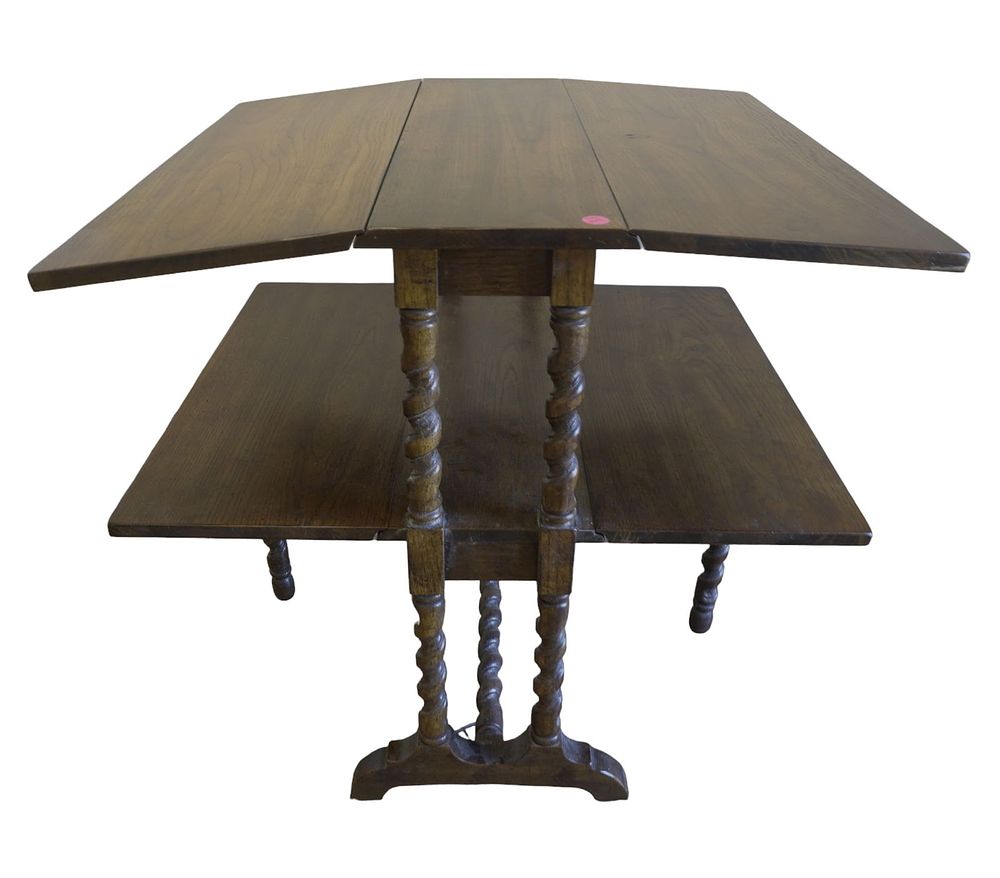 Lot 249: VINTAGE DOUBLE DROP LEAF OAK GATE LEG TABLE