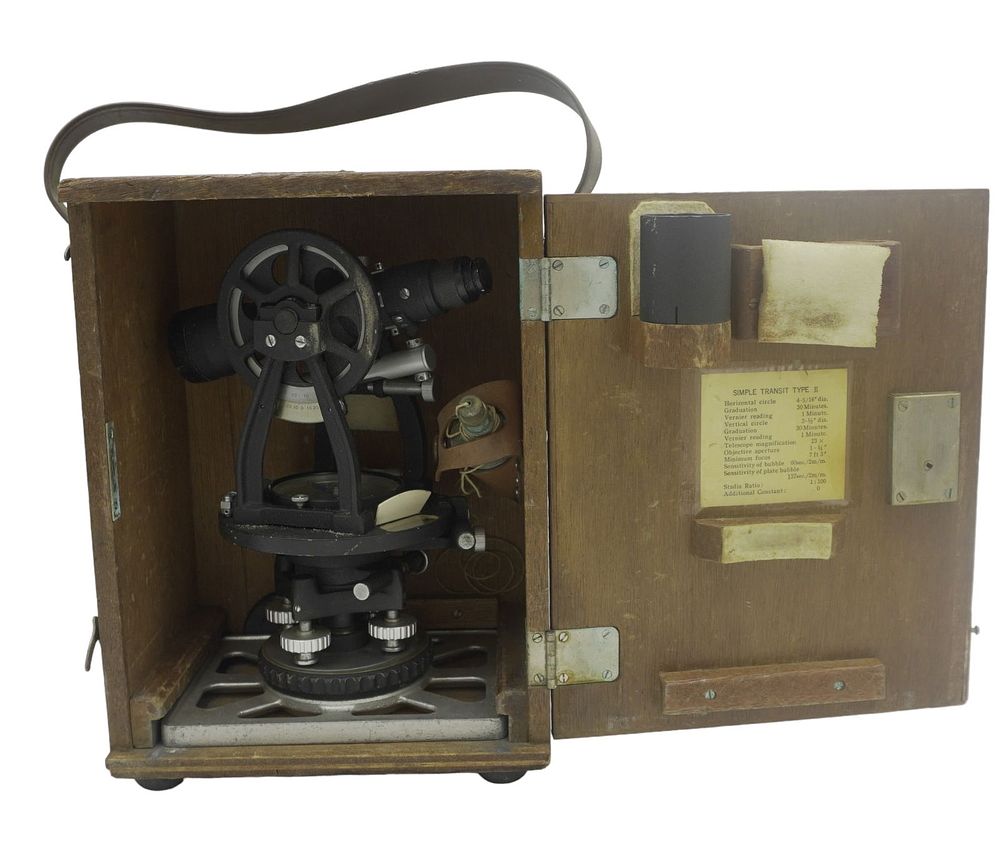 Lot 347: VINTAGE LIETZ TRANSIT IN ORIGINAL WOOD BOX