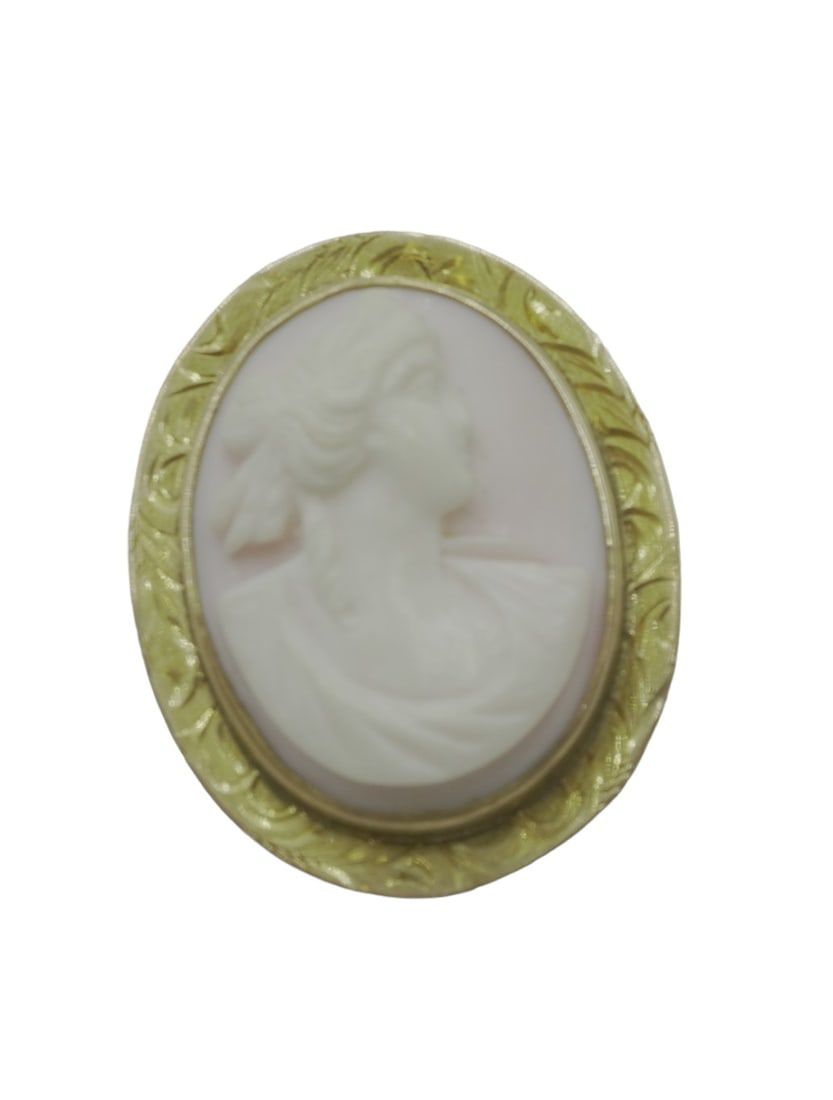 Lot 15: ANTIQUE 10k YELLOW GOLD PINK & WHITE CAMEO