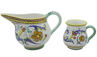 2 DERUTA ITALY HAND PAINTED PITCHERS. 2 Vintage Deruta Italy Handpainted Pitchers. p.r"x5.5"x6" 