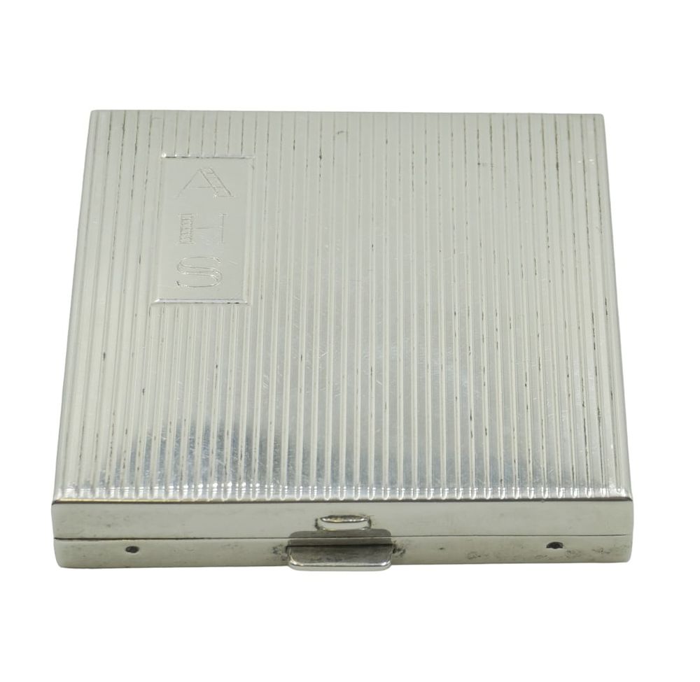 Lot 35: ART DECO STERLING SILVER POWDER COMPACT