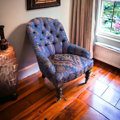 TRADITIONAL HAND TUFTED SLIPPER CHAIR. Traditional Hand Tufted Slipper Chair. Contemporary 
