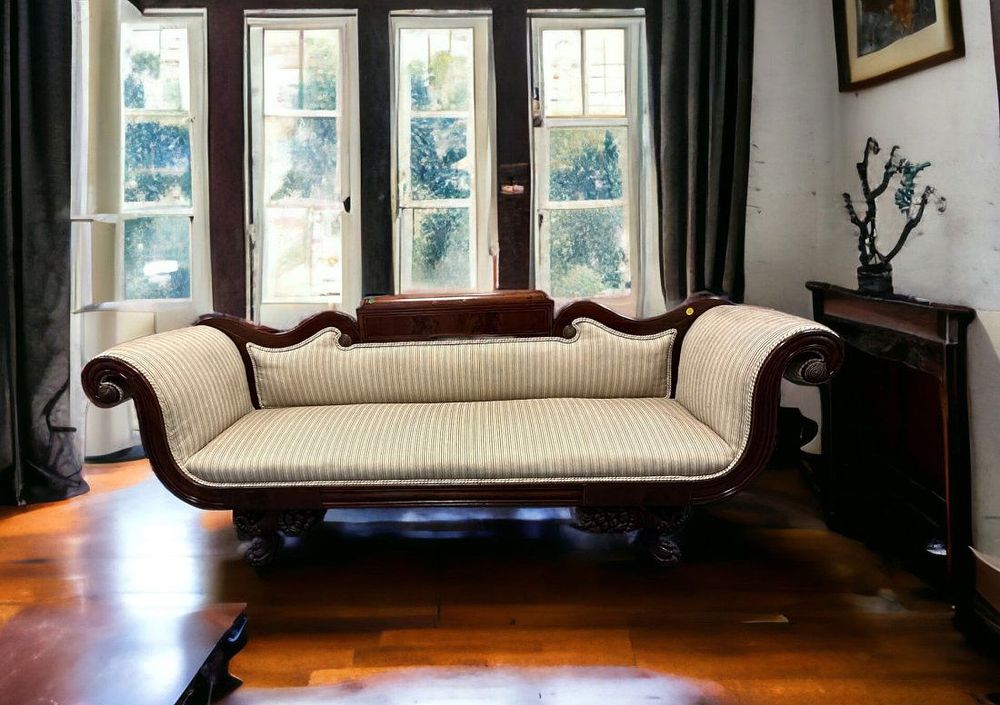 Lot 85: ANTIQUE AMERICAN EMPIRE CARVED MAHOGANY SOFA