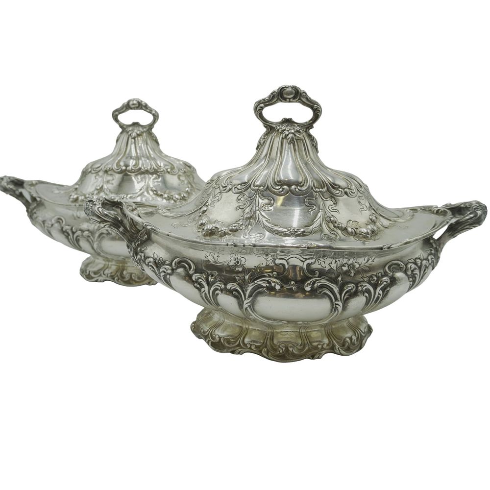 Lot 126: PAIR LARGE GORHAM STERLING COVERED SERVING DISHES