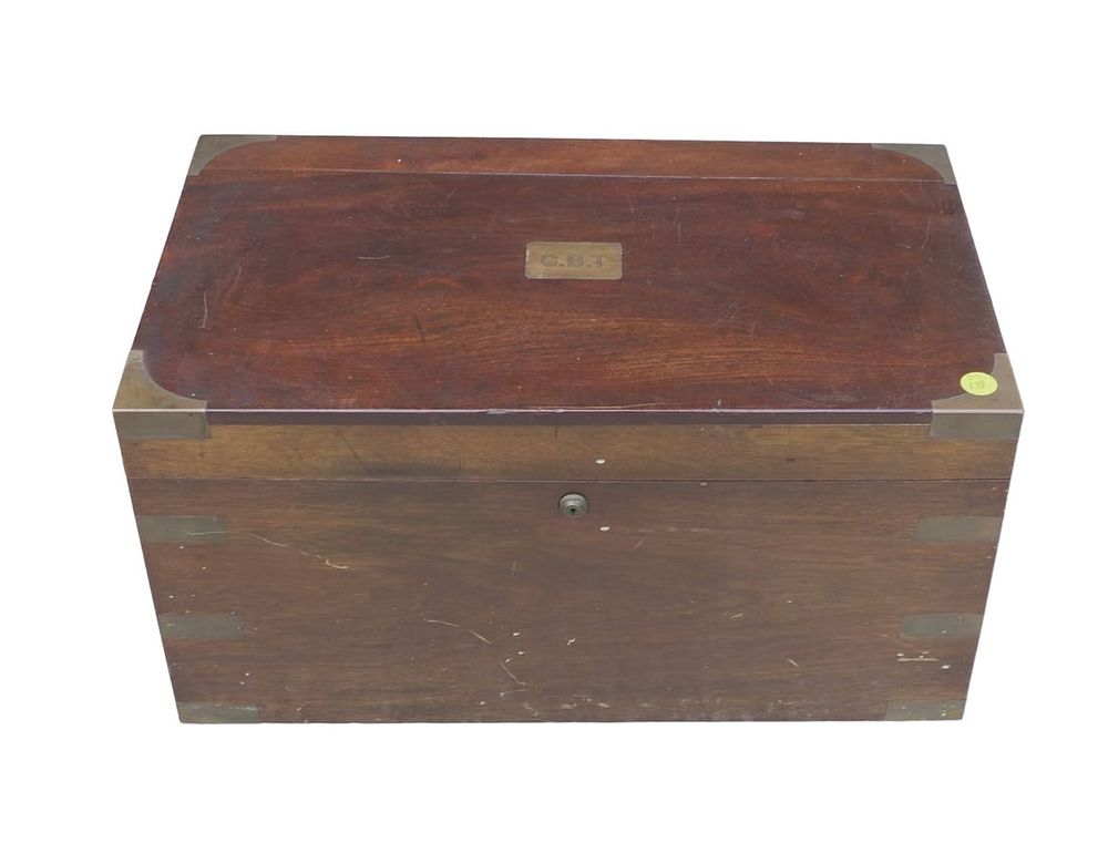 Lot 138: ANTIQUE 1901 LARGE ENGLISH CIGAR HUMIDOR