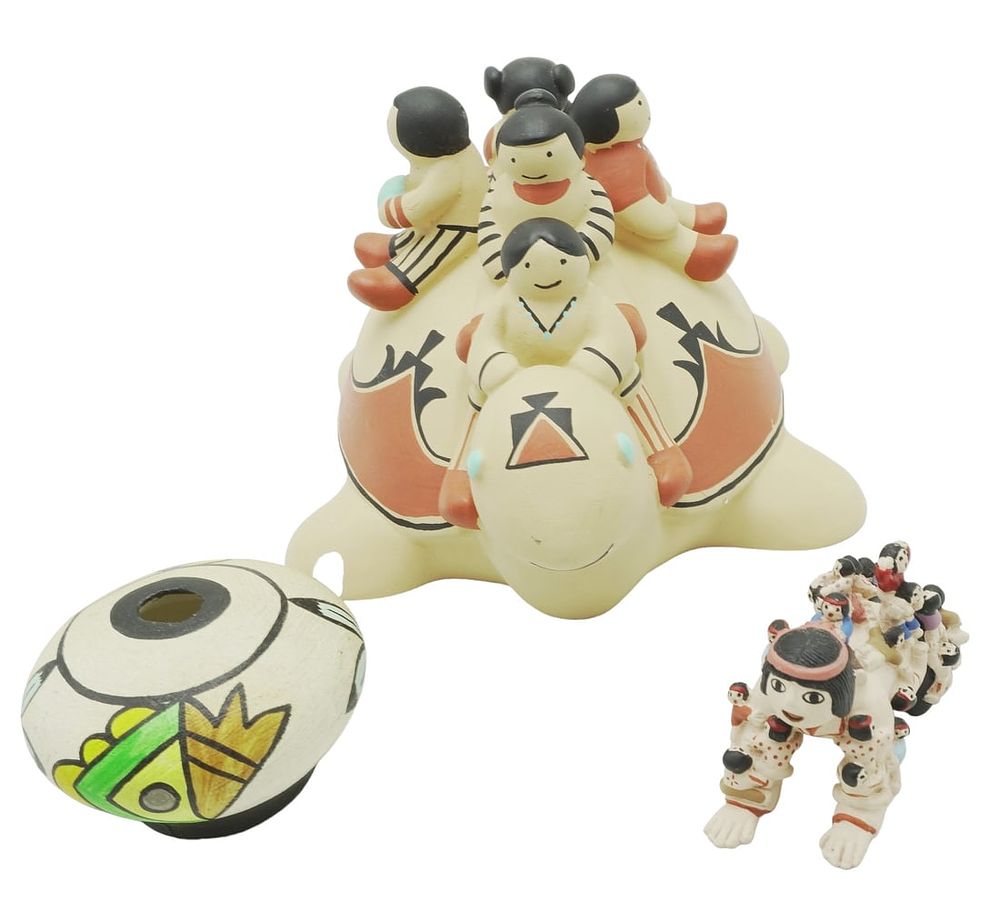 Lot 305: 3 PC ACOMA & JEMEZ POTTERY STORYTELLER +