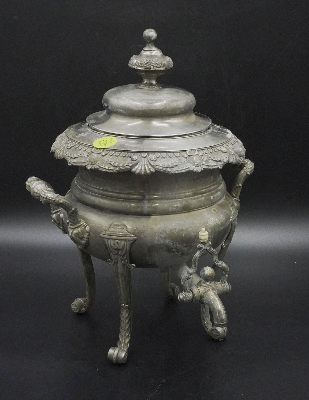 Lot 330: LARGE ANTIQUE SILVERPLATE TEA URN