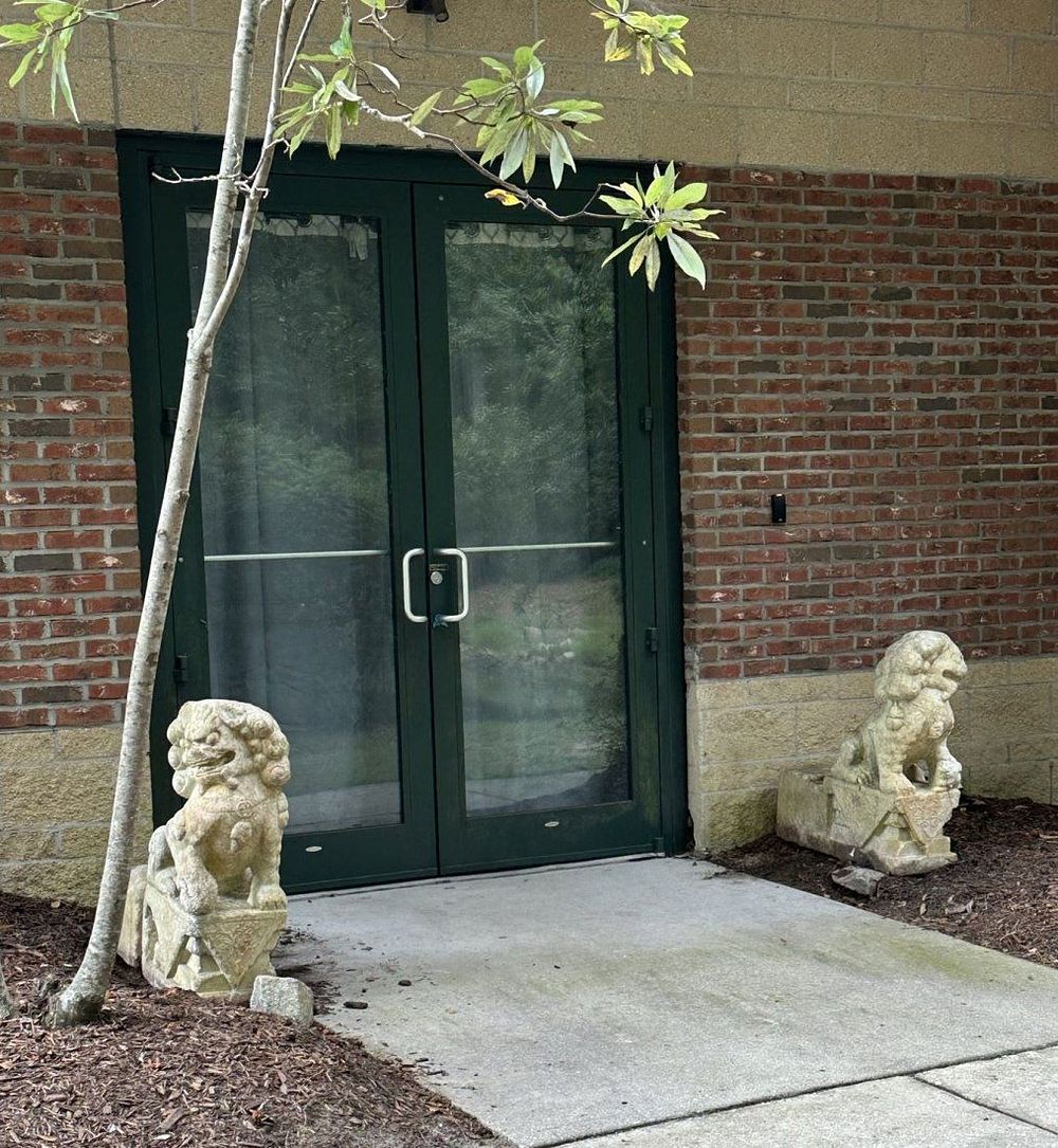 Lot 45: PAIR OF LARGE 18th c CARVED STONE FOO DOGS / TEMPLE LIONS