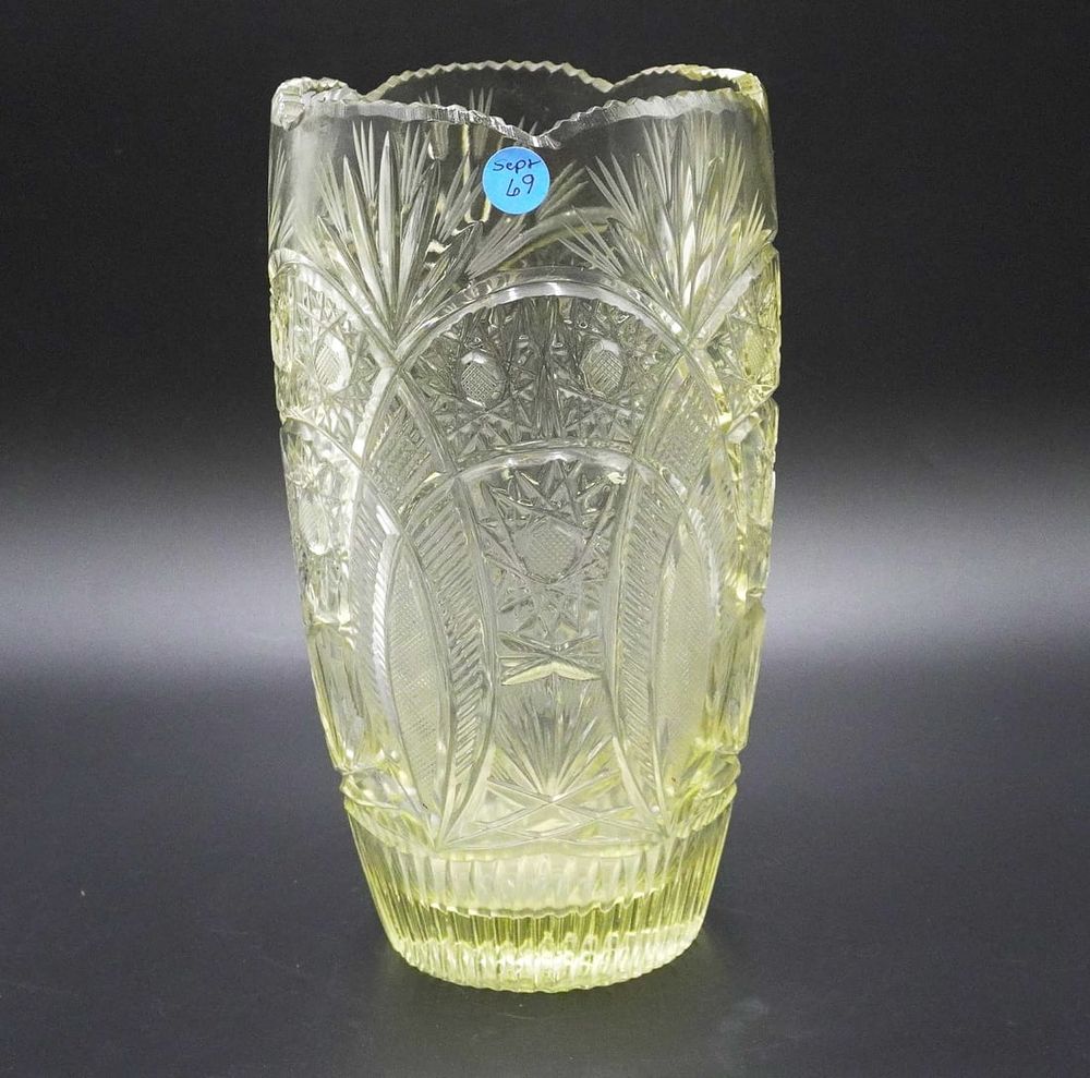 Lot 69: LARGE AMERICAN BRILLIANT VASE