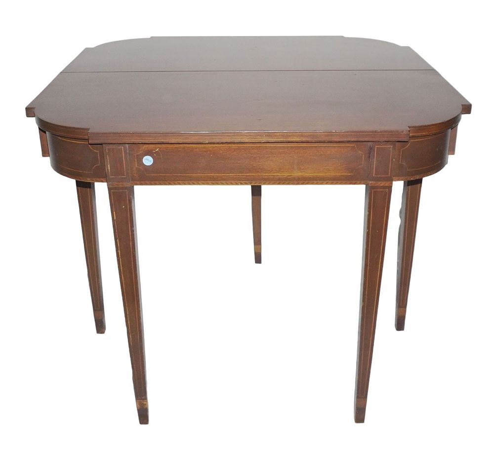 Lot 90: HEPPLEWHITE FOLDING CARD TABLE