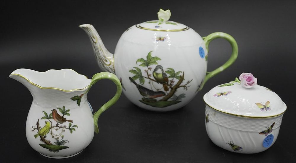 Lot 101: 3 PC HEREND ROTHSCHILD BIRD TEAPOT, CREAMER, SUGAR