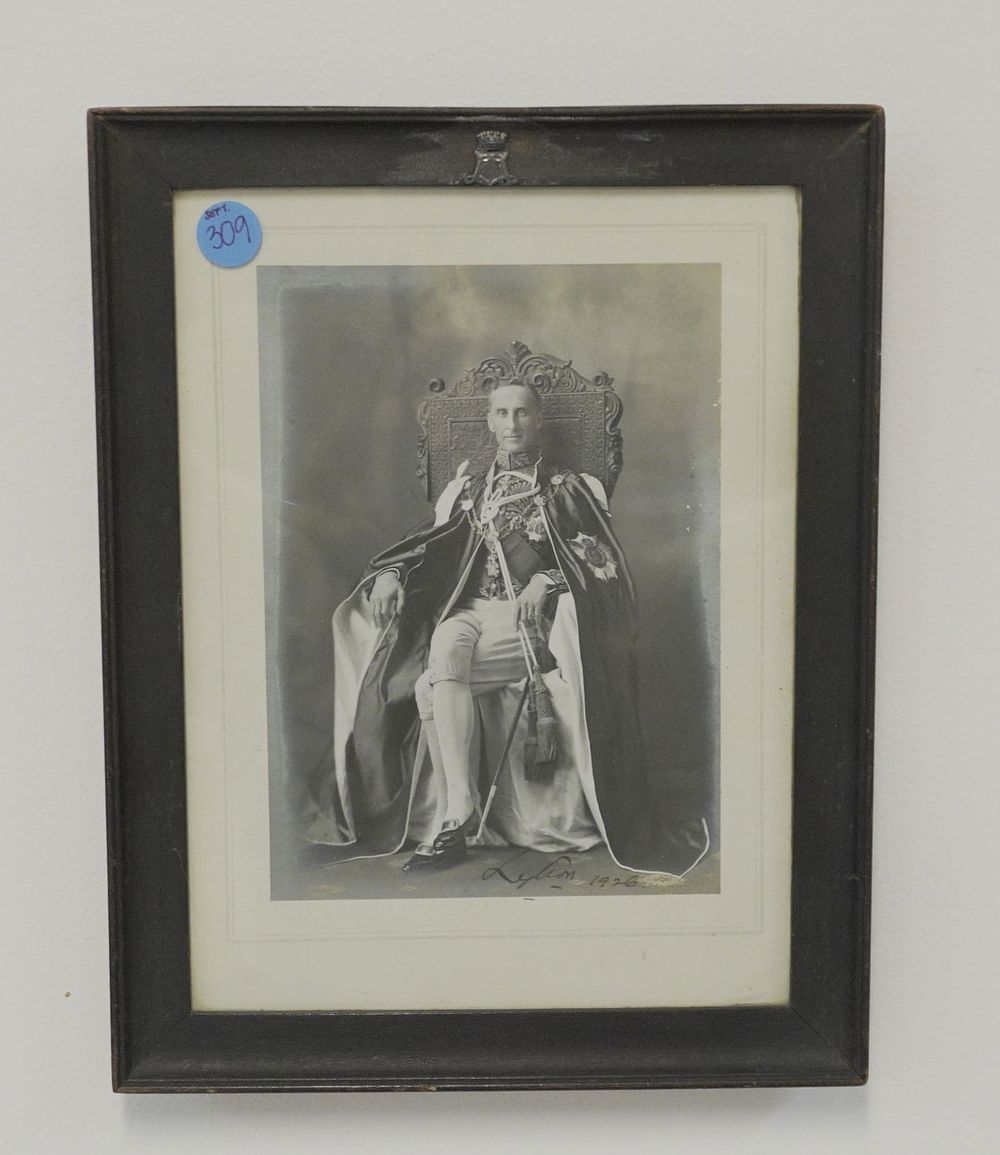 Lot 309: ANTIQUE KNIGHT OF GARTER PHOTOGRAPH