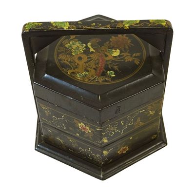 ANTIQUE CHINOISERIE BLACK LACQUER WEDDING BASKET. Antique Chinoiserie Early 20th Century Large 