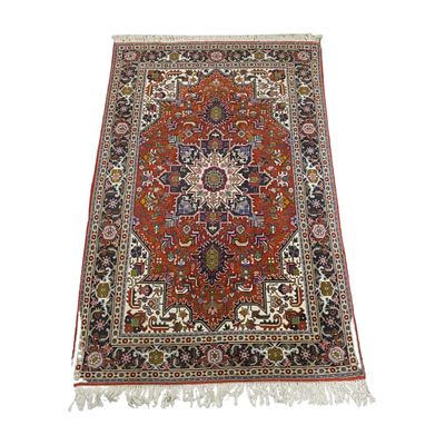 HAND KNOTTED HERIZ SERAPI RUG. Hand Knotted 100% Wool Heriz Serapi Rug, measures 67"x40". Weight 