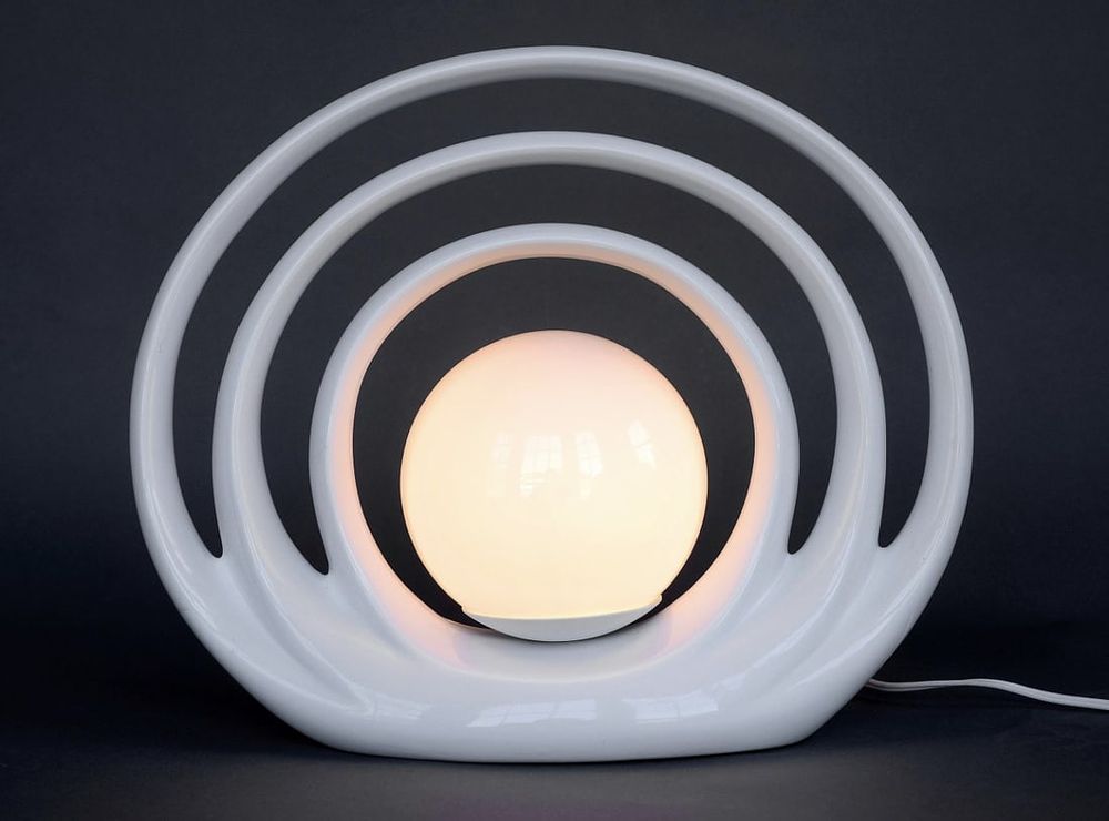 Lot 87: PAIR OF POST MODERN CIRCULAR HALO TABLE LAMPS