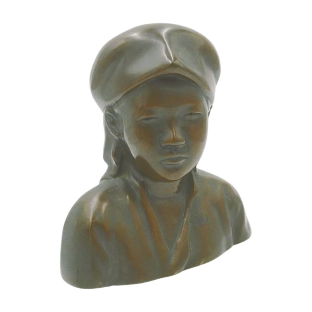 Lot 187: MCM YOUNG TONKINESE GIRL BRONZE SCULPTURE BY FRENCH SCHOOL OF INDOCHINA