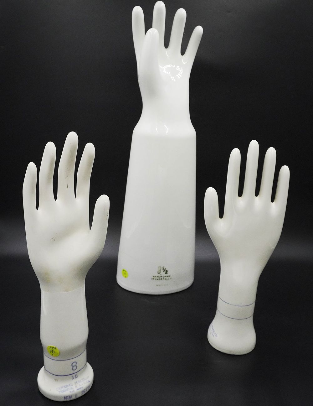 Lot 193: GROUP OF 3 VINTAGE PORCELAIN HAND MOLDS
