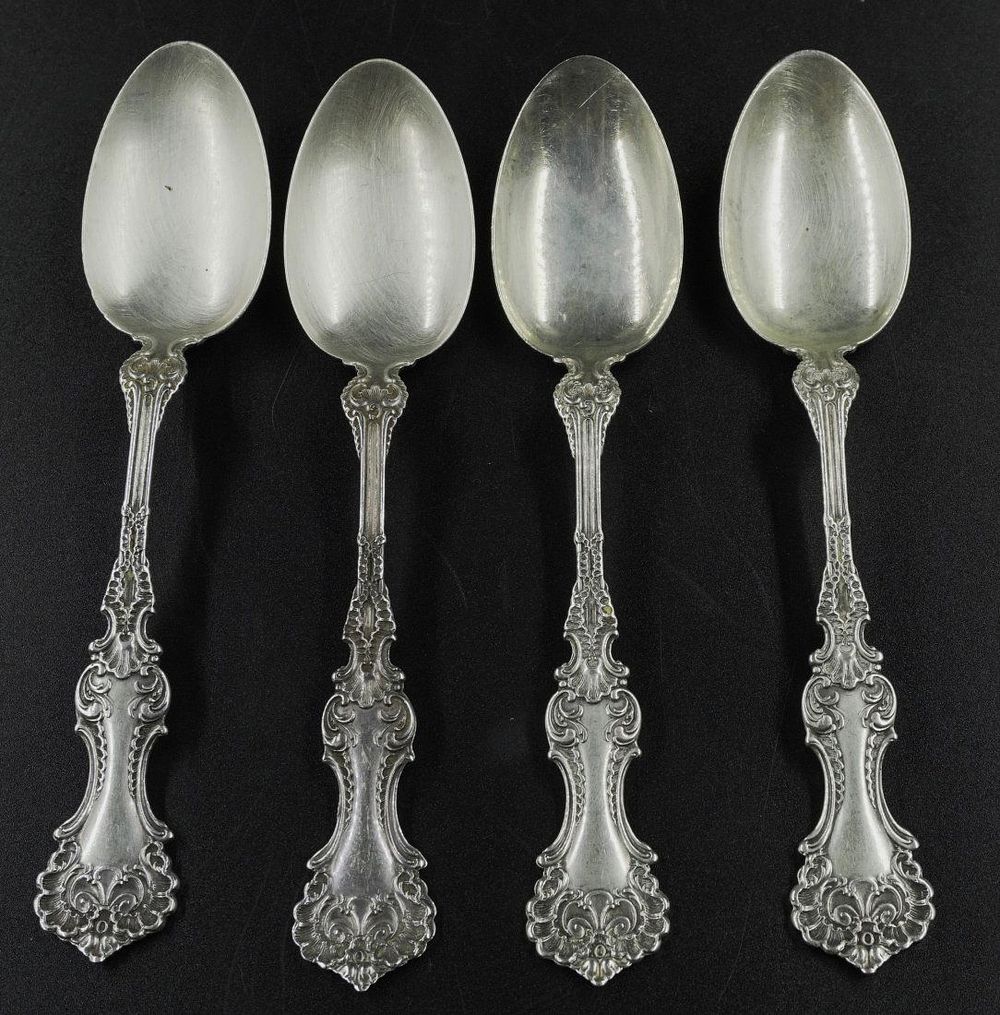 Lot 234: 4 ANTIQUE STERLING WHITING POMPADOUR SPOONS