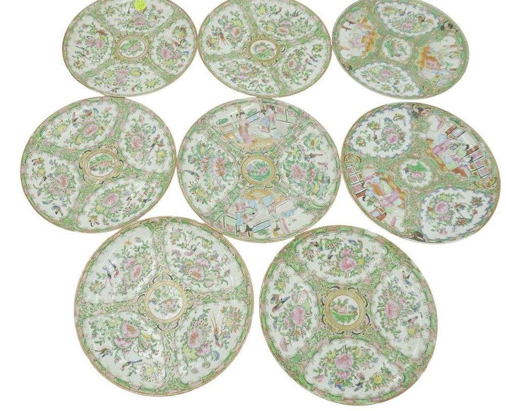 Lot 243: 8 ANTIQUE ROSE MEDALLION PLATES