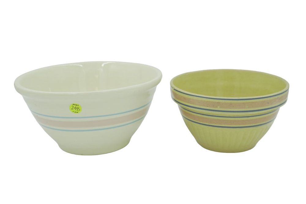 Lot 248: VINTAGE AMERICAN STONEWARE BOWLS