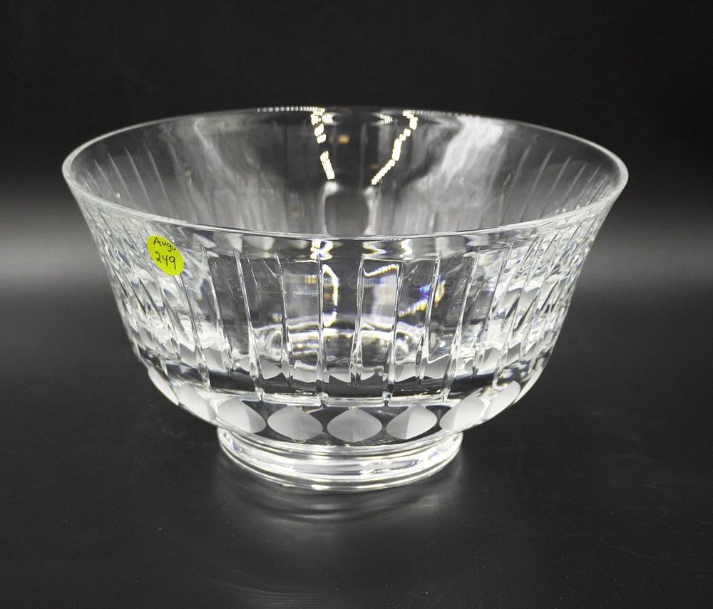 Lot 249: CARTIER LA MAISON DU SHOGUN CRYSTAL FOOTED BOWL
