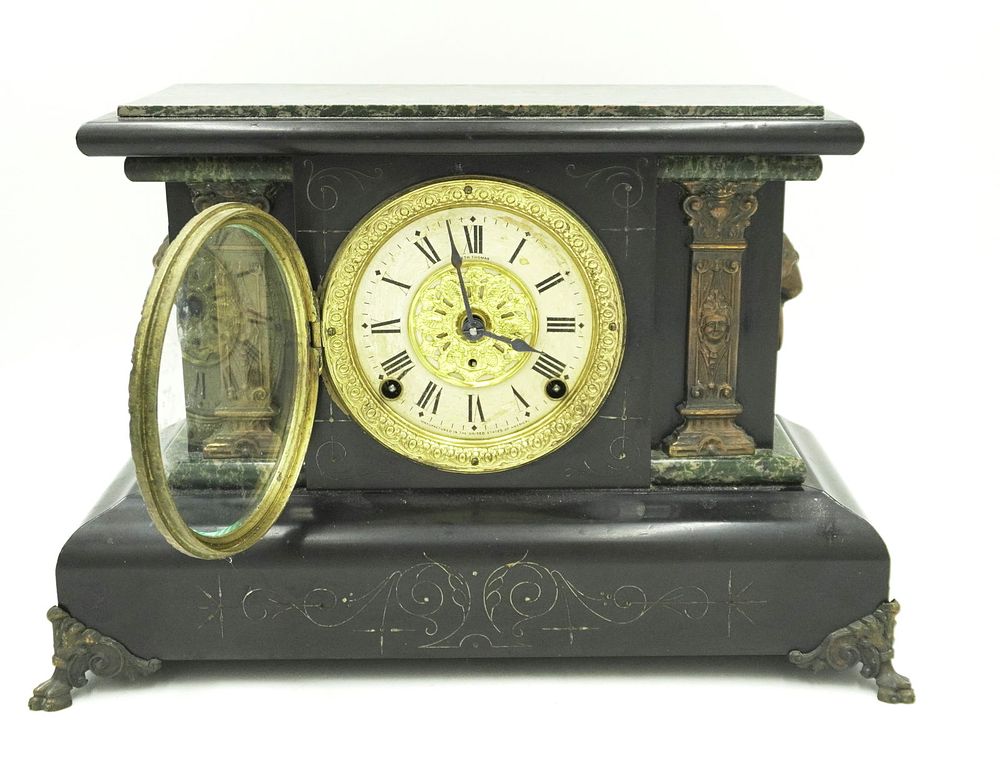 Lot 259: ANTIQUE SETH THOMAS MANTLE CLOCK