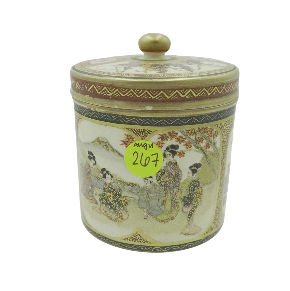 Lot 267: ANTIQUE MEIJI SATSUMA TEA CANISTER