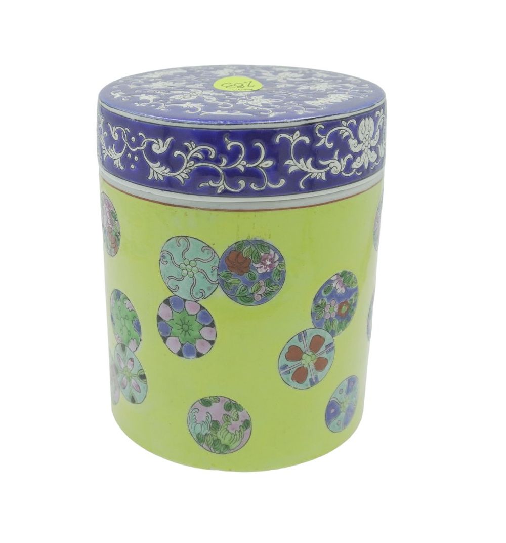 Lot 283: ASIAN PORCELAIN TEA CANISTER