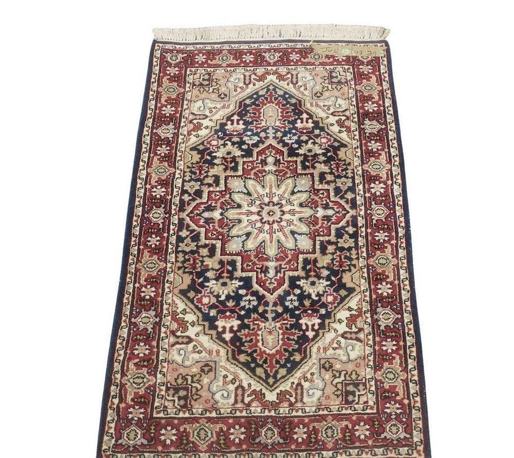 Lot 39: HERIZ SERAPI 100% WOOL PERSIAN RUG