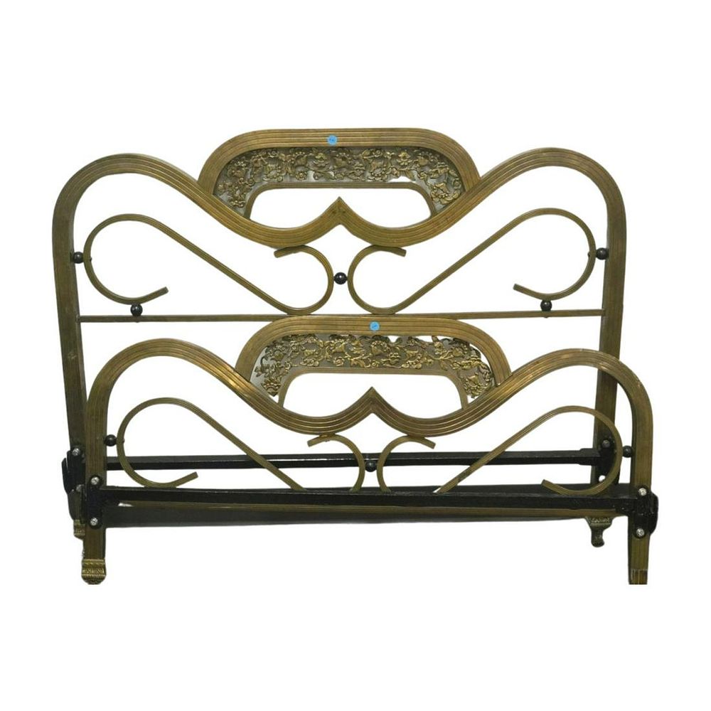 Lot 129: ANTIQUE ART NOUVEAU BRASS BED
