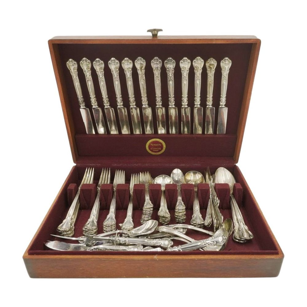 Lot 133: 102 PIECE GORHAM CHANTILLY STERLING SERVICE FOR 12 plus