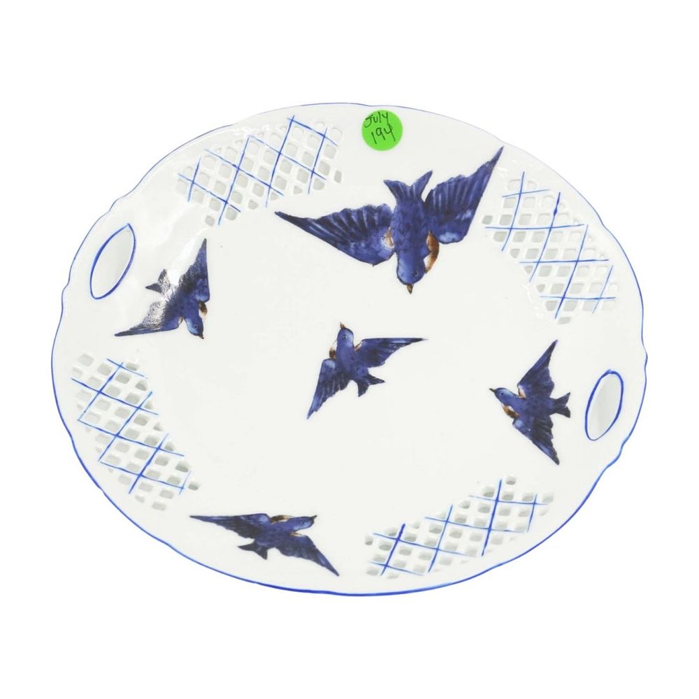 Lot 194: VICTORIA AUSTRIA BLUE BIRD CAKE PLATE