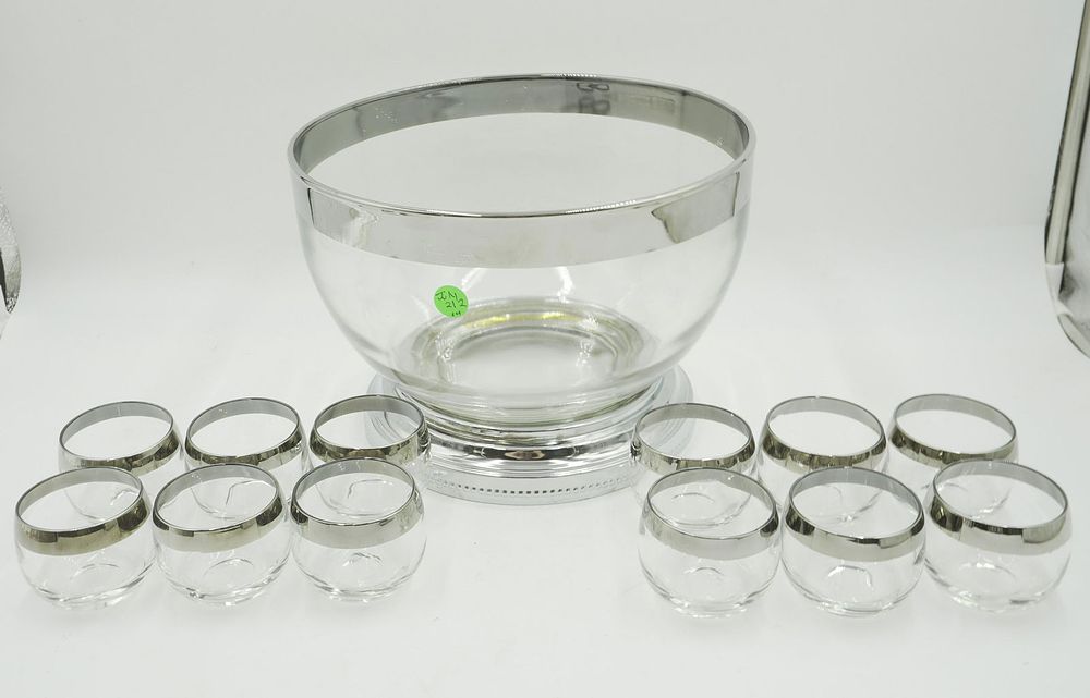 Lot 212: MCM DOROTHY THORPE STYLE PUNCH BOWL SET
