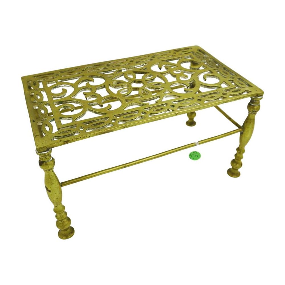 Lot 213: ANTIQUE SOLID BRASS KETTLE STAND