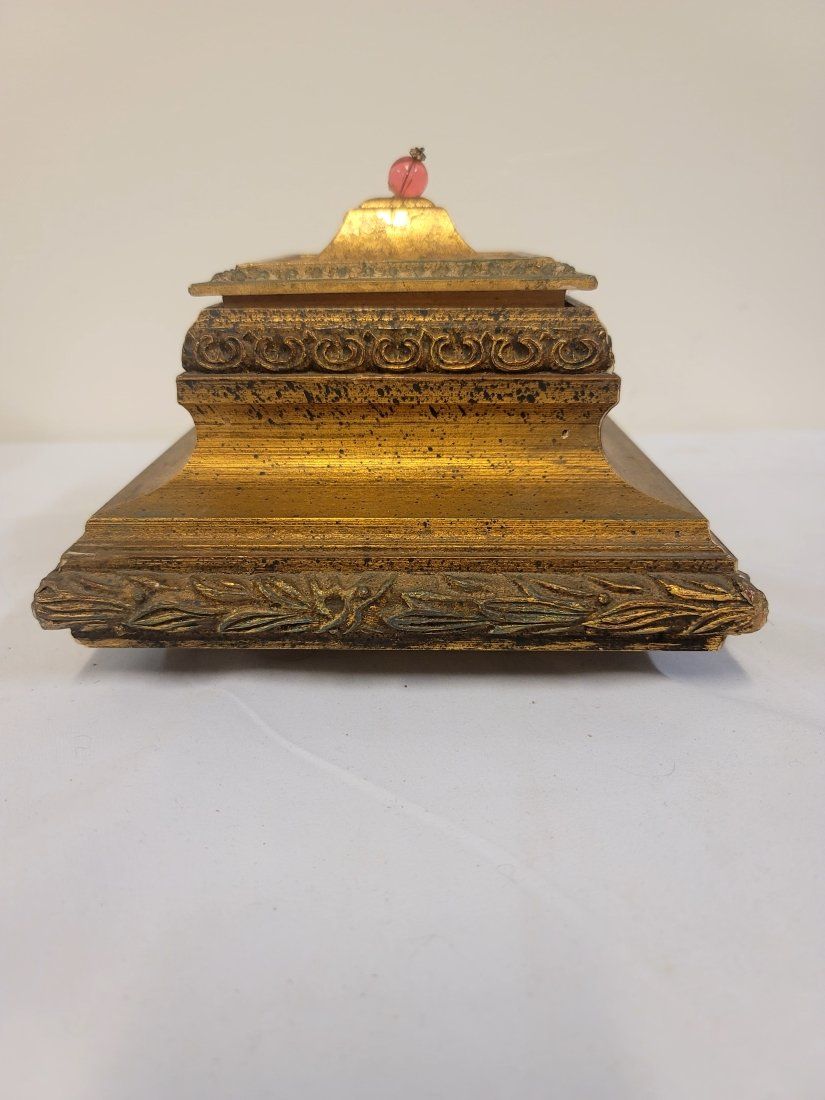 Lot 233: GOAT ISLAND TREASURE BOX