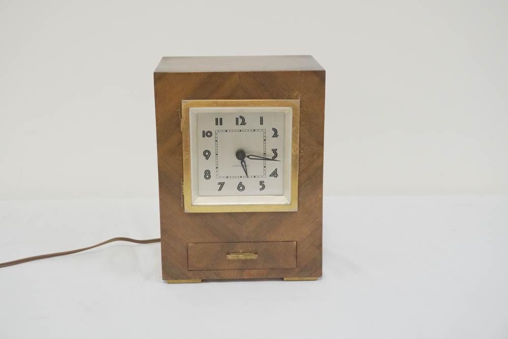 Lot 248: SETH THOMAS ART DECO ELECTRIC CLOCK