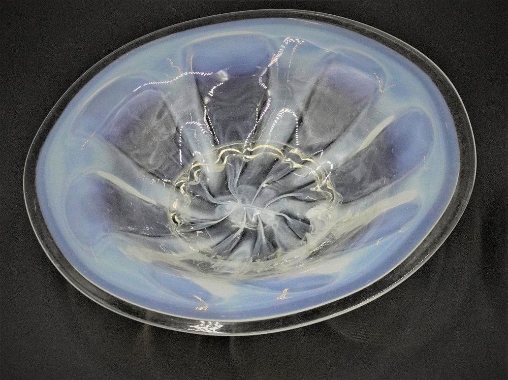Lot 33: 2 FRENCH OPALESCENT FOOTED BOWLS