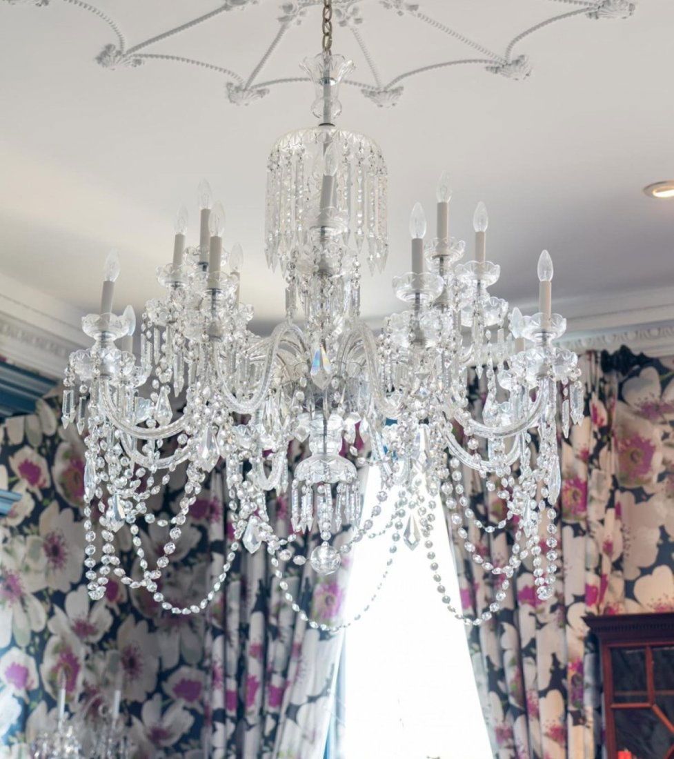 Lot 129: CUT CRYSTAL 16 ARM CHANDELIER CHARLESTON BATTERY