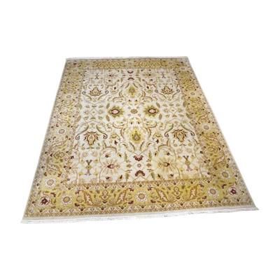 Lot 183: LARGE KASHAN AREA RUG CREAM & GOLD