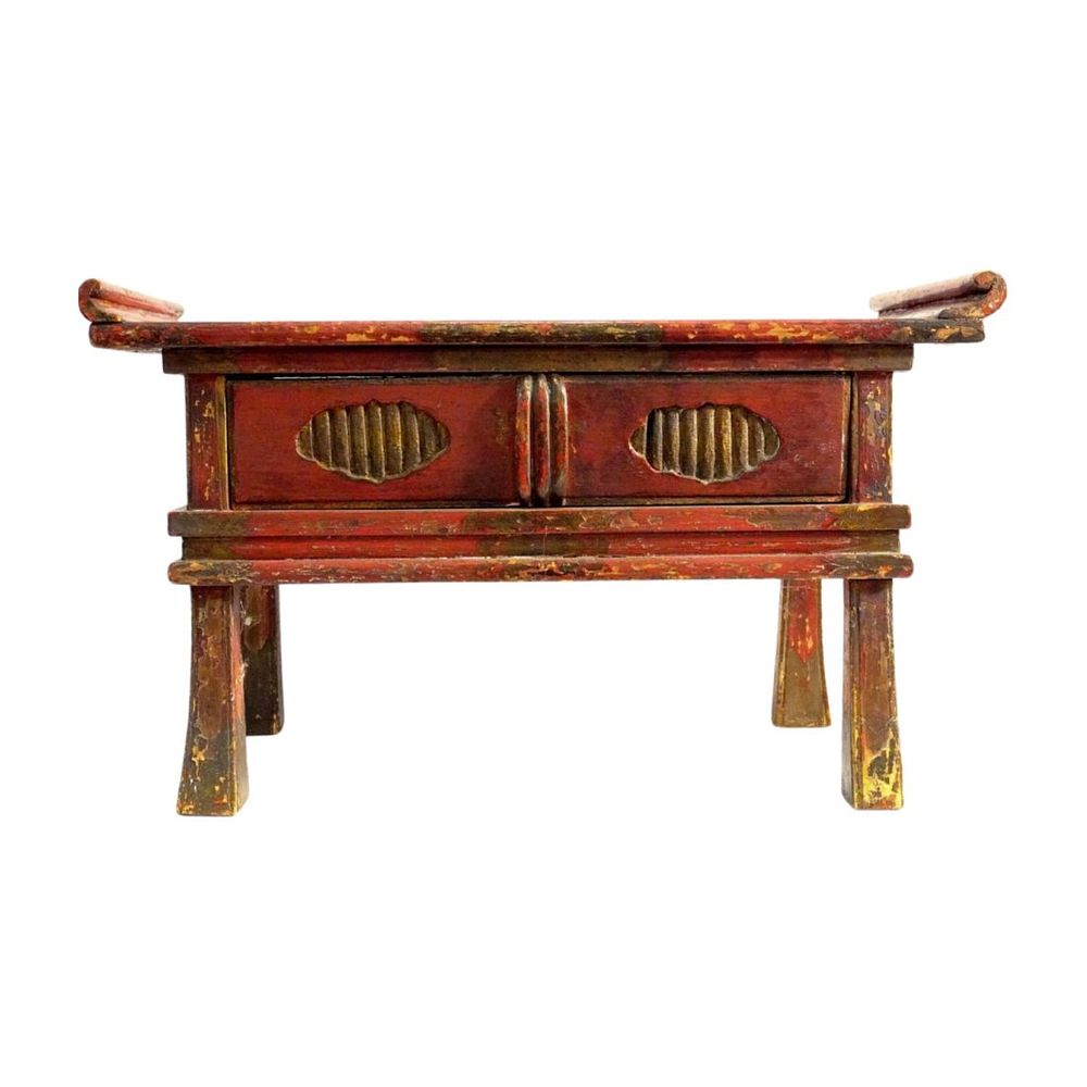 Lot 229: CHINESE PAINTED LOW ALTAR TABLE