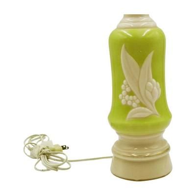 Lot 266: MID CENTURY ALADDIN ALACITE LILY OF THE VALLEY TABLE LAMP
