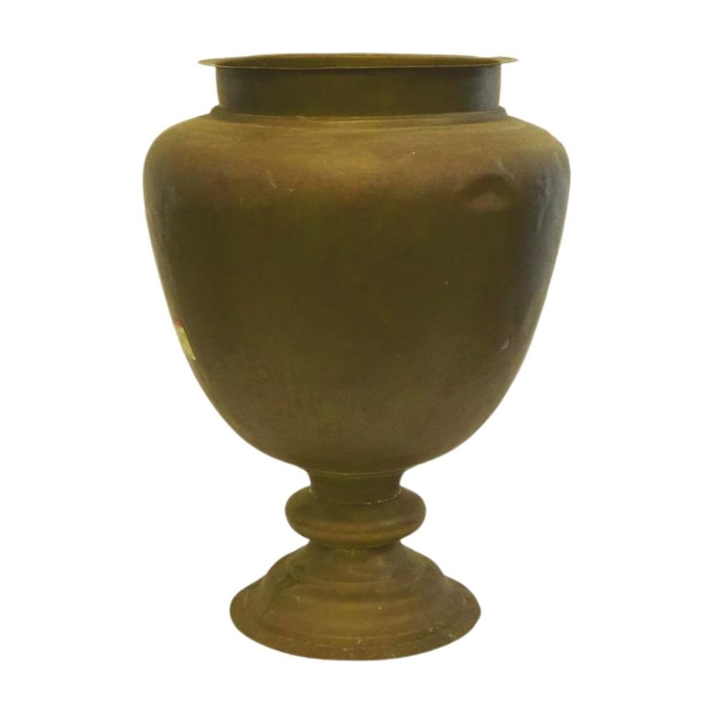 Lot 282: LARGE VINTAGE COPPER POT / URN