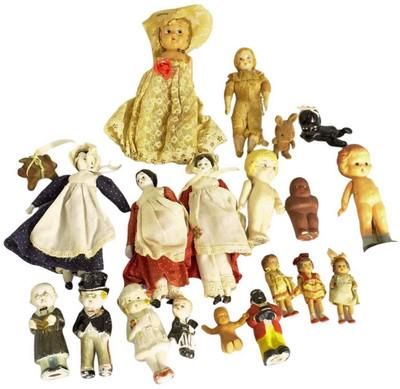 Lot 311: 20 PC VINTAGE SMALL DOLLS CHINA HEADS, CELLULOID +