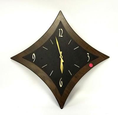 Lot 312: VINTAGE MCM WALL CLOCK